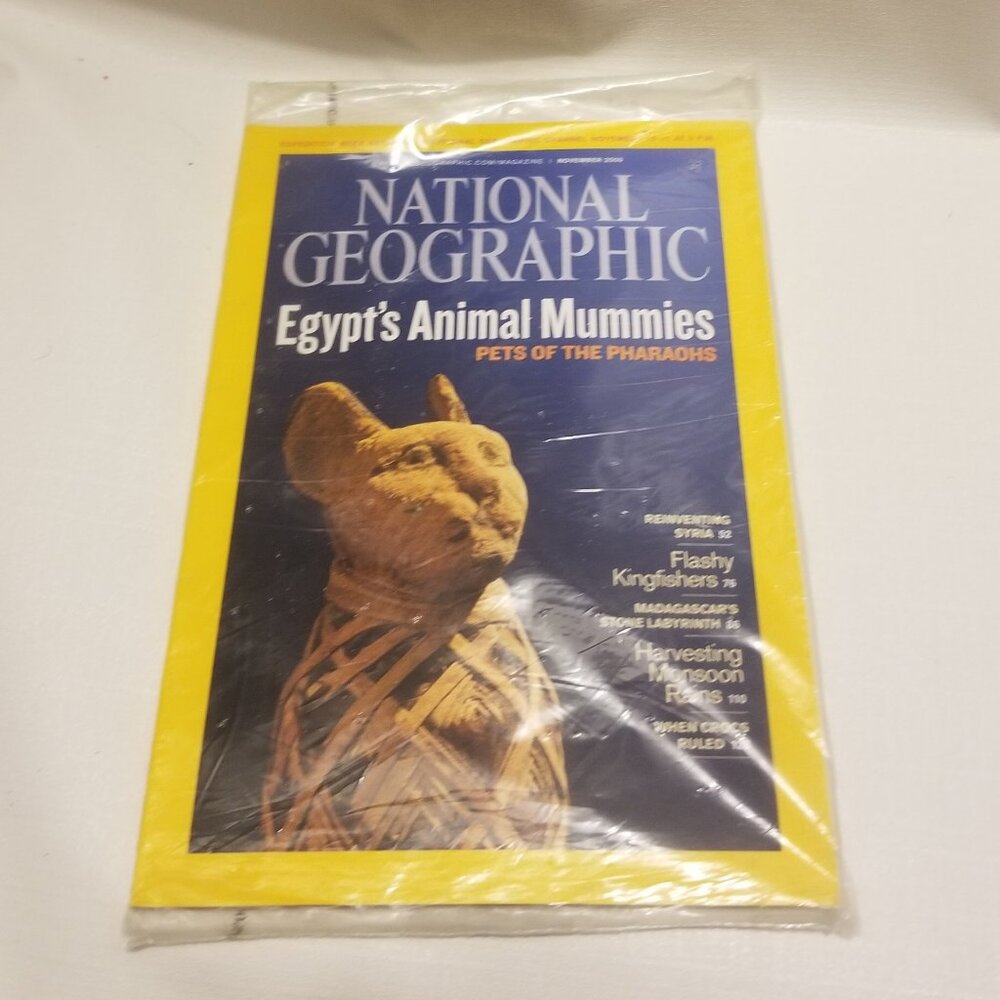 NWT NIB National Geographic November 2009